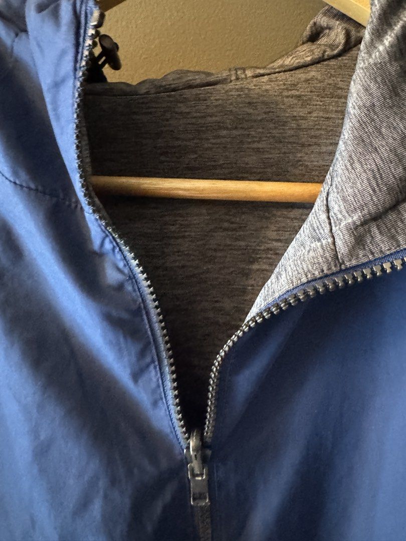 Uniqlo Navy / Blue Reversible Parka (Category: Hoodies) located in Manila. Submitted by rdeclutter1 (Listing ID 1431527412, Image 2). Description: Uniqlo Navy / Blue Reversible Parka Lightly used Size: Not specified 📏 Length: 27.5 in 📏 Width: 24 in RFS: Decluttering 📍 Location: Shipping from BGC 🚚 Preferred: Lalamove / GrabExpress 💸 Shipping fee c/o buyer Check my page for more Uniqlo / H&M / Pull&Bear / Zara / GU finds.