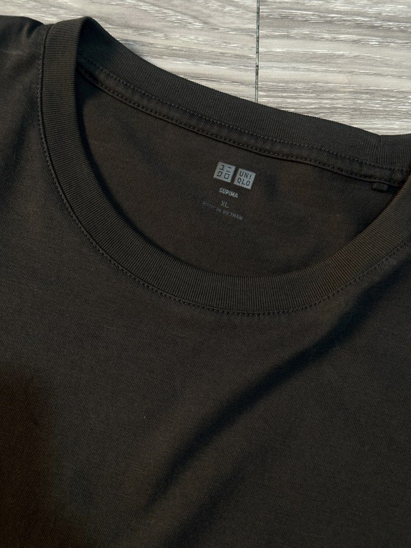 Uniqlo Supima Cotton Tshirt (Category: Tshirts & Polo Shirts ) located in Quezon City. Submitted by hypestuff.101 (Listing ID 1431417480, Image 2). Description: Uniqlo Crewneck Cotton T-shirt Dark gray Used Size on tag: XL Best Fit: Large/XL Condition: 9/10 Color Rate: 9/10 DIMES (cm) L73x W56 RFS: Decluttering .