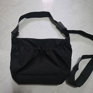 (Category: ) located in . Submitted by beau-tifulcloset (Listing ID 1431466880, Image 1). Description: .