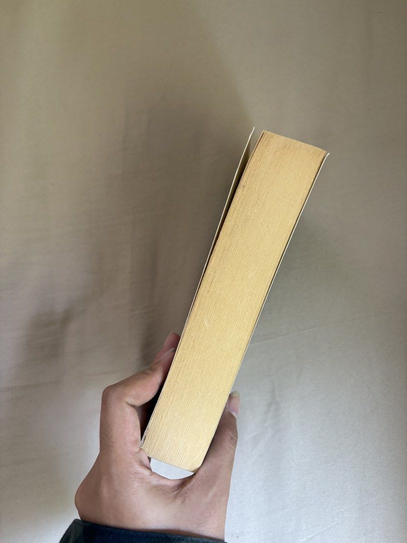 Winifred Holtby South Riding (Category: Storybooks) located in Santa Rosa. Submitted by annesclosetgw (Listing ID 1431499896, Image 3). Description: - Winifred Holtby's 'South Riding' (Virago Modern Classics). - Features a portrait on the cover. - Green spine. - Includes a summary and author information on the back..