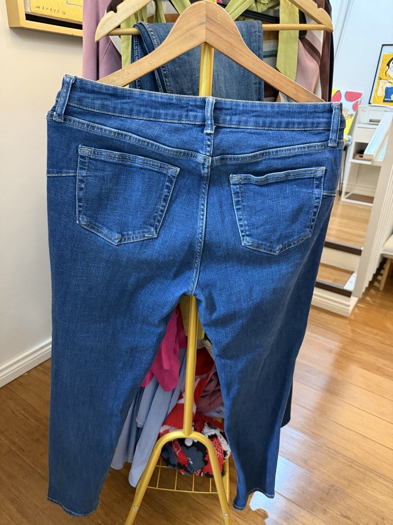 Zara Denim Jeans - Size 12 (Category: Jeans) located in Tarlac. Submitted by emoy3 (Listing ID 1431410859, Image 3). Description: - Zara denim jeans - Classic five-pocket design - Button and zipper closure - Mid-rise waist - Straight leg fit - Medium blue wash - Size: EUR 44 / USA 12 / MEX 34 - Made in Pakistan.