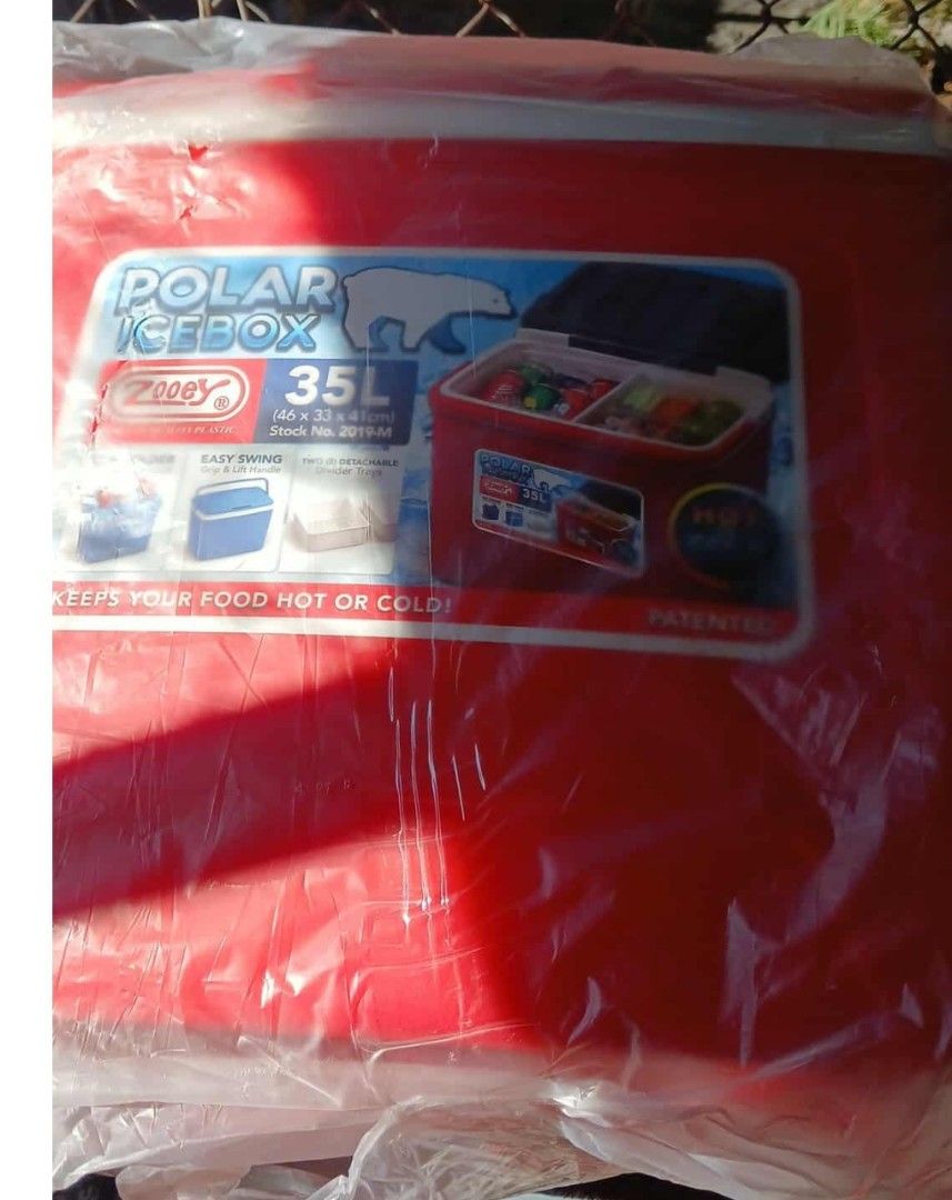 Zooey Ice Box 35liters (Category: Other Kitchenware & Tableware) located in Quezon City. Submitted by proteinpancake (Listing ID 1421040702, Image 3). Description: - Color Red body & cover - Size: 35 liters *Item on hand & ready for shipping.