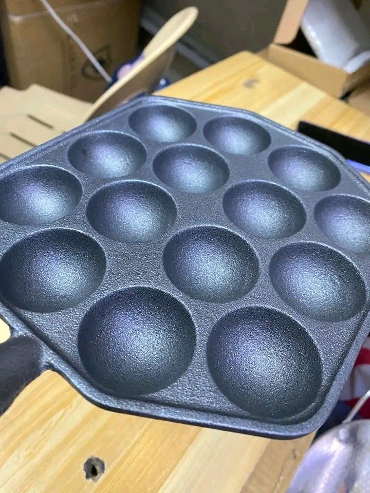 14 Holes Takoyaki Pan (Category: Cookware & Accessories) located in Manila. Submitted by micoooy (Listing ID 1431652127, Image 2). Description: .