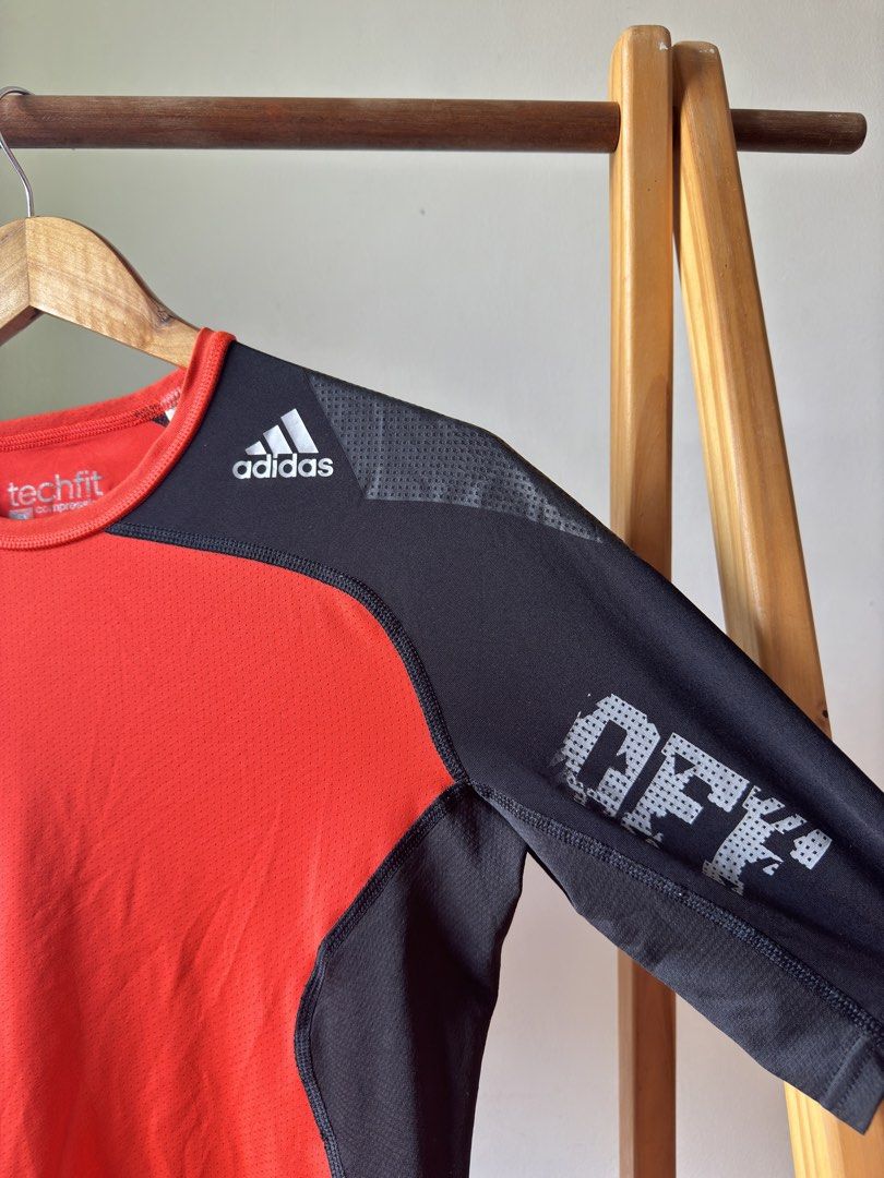 Adidas Techfit Shirt (Category: Activewear) located in Makati City. Submitted by thiftdirection (Listing ID 1431660653, Image 3). Description: Adidas Techfit Shirt (Stretchable) Dimes: 17x27 fit Medium to Large 650 DM to claim or inquire Panapton.ph is not affiliated with, endorsed by, or officially connected to any of the brands featured. All trademarks and brand names are the property of their respective owners. Items are pre-owned and sourced 