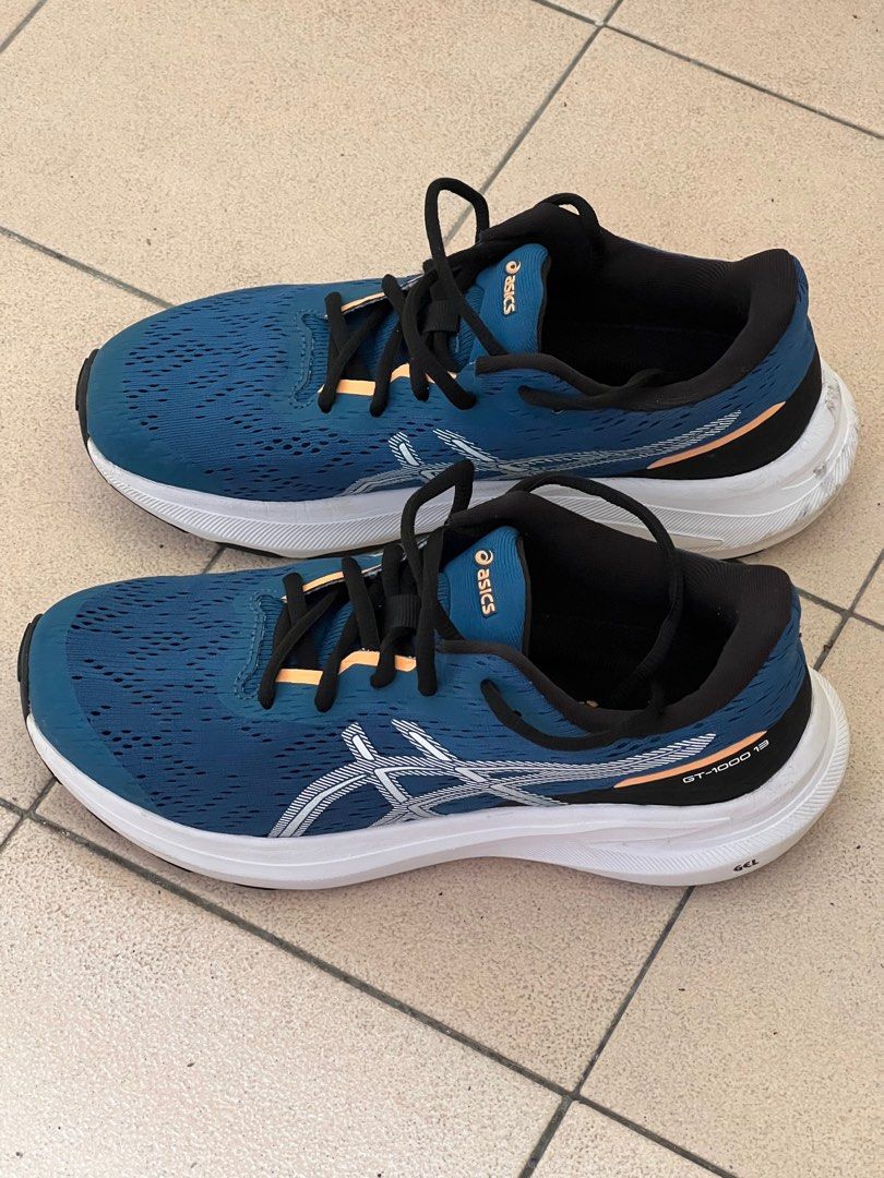 Asics GT-1000 13 Rumning shoes kids 23.5cm / EUR 37.5 / US5 (Category: Other Sports Equipment and Supplies) located in Singapore. Submitted by st.frank (Listing ID 1431621795, Image 1). Description: Lots of life left in these shoes. As usual grown out .