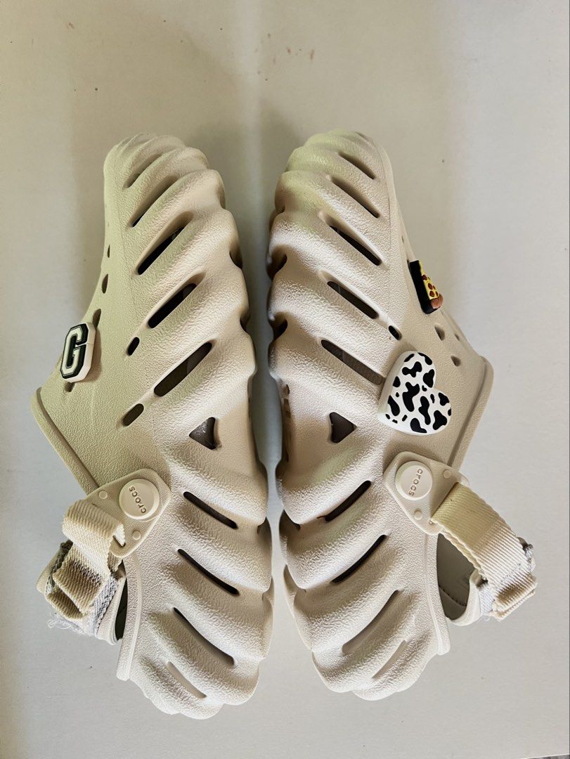 Authentic Crocs Echo Clog M4 W6 (Category: Slippers & Slides) located in Pagsanjan. Submitted by mariagraciosa (Listing ID 1431622078, Image 2). Description: Purchased in UK, original price £64.99 Color: Stucco Includes Jibbitz charms (as pictured).
