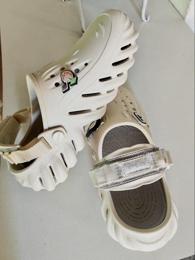 Authentic Crocs Echo Clog M4 W6 (Category: Slippers & Slides) located in Pagsanjan. Submitted by mariagraciosa (Listing ID 1431622078, Image 3). Description: Purchased in UK, original price £64.99 Color: Stucco Includes Jibbitz charms (as pictured).