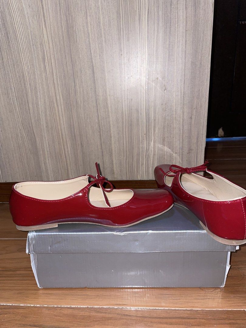 AZTRID Gigi Mary Jane Bow Flats (Category: Flats & Sandals) located in Manila. Submitted by joegsalazar (Listing ID 1431598076, Image 3). Description: - AZTRID Gigi Mary Jane flats - Rich red color - Bow detail - Square toe - Unworn condition - Comes with original box - Lightweight and comfortable - Perfect for everyday wear.