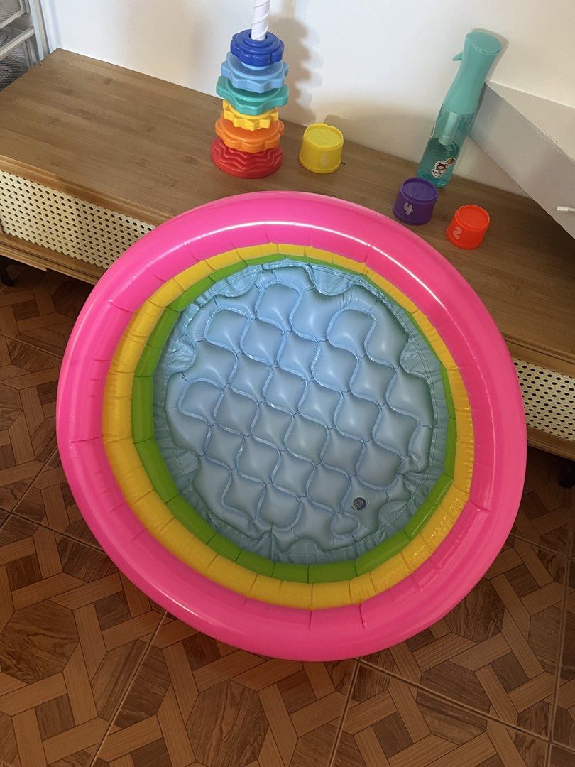 Baby swimming pool 61cm (Category: Bathtub & Bath Accessories) located in Quezon City. Submitted by samirosie0329 (Listing ID 1431665441, Image 1). Description: *Used once only .