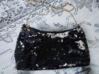 (Category: ) located in . Submitted by Luvney (Listing ID 1431670594, Image 1). Description: .