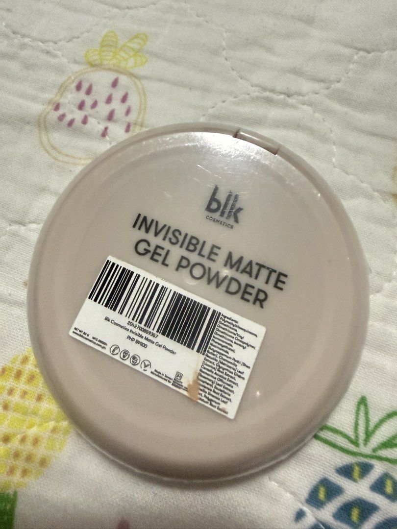 blk cosmetics universal invisible matte gel powder (Category: Face Care) located in Quezon City. Submitted by beautycallph (Listing ID 1431744313, Image 2). Description: Bought for 599 not sale Last price Introducing: a new gel-powder hybrid - a new way to mattify. Say goodbye to shine without looking flat-this mattifying gel powder instantly eliminates oil, blurs pores, and smoothes skin in one step. The clear gel tormula works as a versatile co