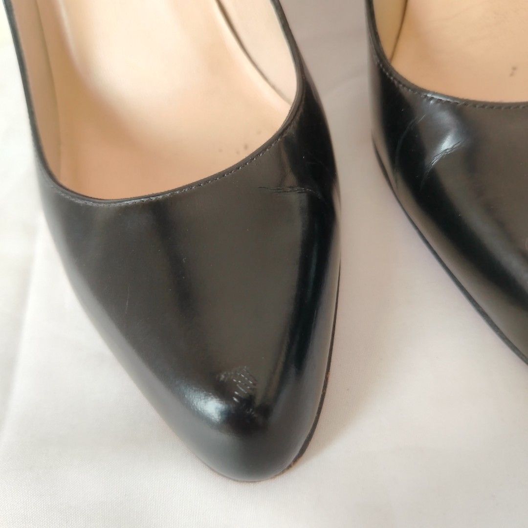 CHRISTIAN LOUBOUTIN HEELS (Category: Heels) located in San Carlos. Submitted by fashiondesancarlos05 (Listing ID 1431662710, Image 3). Description: Size 36.5.