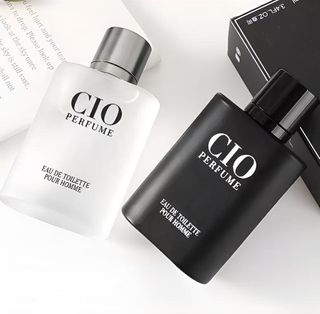 （分類：）位於 。 由 perfumes.com 提交（商品編號 1431659597，圖片 1）。簡介： 。