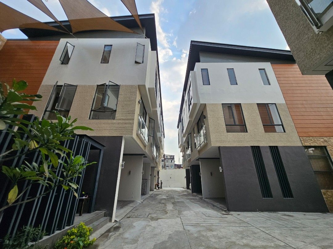 Code D8: E. Rodriquez Cubao Quezon City Townhouse (Category: House & Lot) located in Marikina City. Submitted by edj1realty (Listing ID 1431625852, Image 1). Description: ₱30M || House and Lot for Sale in E. Rodriquez Cubao Quezon City (10 Units Available) Lot Area: 67.60 - 129.60 SQM Floor Area: 195 - 260 SQM 3 Bedroom 2 Toilet and Bath Powder Room Maidsroom w/ T&B 2 Car Garage Price: 30,300,000 - 39,800,000 20% Spot Downpayment 80% Cash or Bank