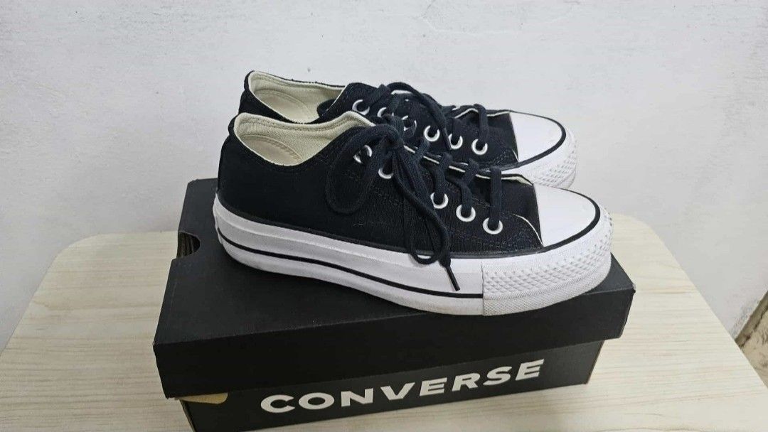 Converse All Star Lift Platform Sneakers (Category: Sneakers) located in Pasig City. Submitted by wllnspopcuration (Listing ID 1402623617, Image 1). Description: Like new and in good condition 👍 US 5.5 / 22.5 CM PASIG AND BGC MEET-UP 900.