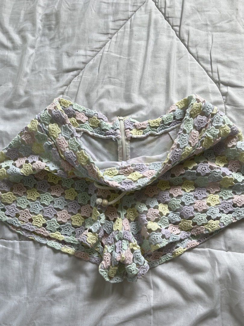 Crochet Pastel Low Cut Shorts (Category: Shorts) located in Cavite. Submitted by siyaara (Listing ID 1431604795, Image 2). Description: Perfect for beach outfit!! low waisttt for sizes see last picture!!! superr cuteee can fit sa 26 ang bewang(however mabalakang).