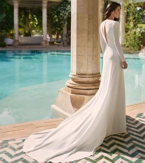 (Category: ) located in . Submitted by weddinggownmakeup (Listing ID 1431756638, Image 1). Description: .