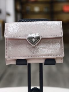 （分類：）位於 。 由 seoulbeauty. 提交（商品編號 1431626187，圖片 1）。簡介： 。