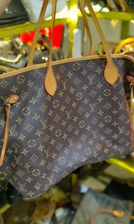 (Category: ) located in . Submitted by darriebags88 (Listing ID 1431671783, Image 1). Description: .