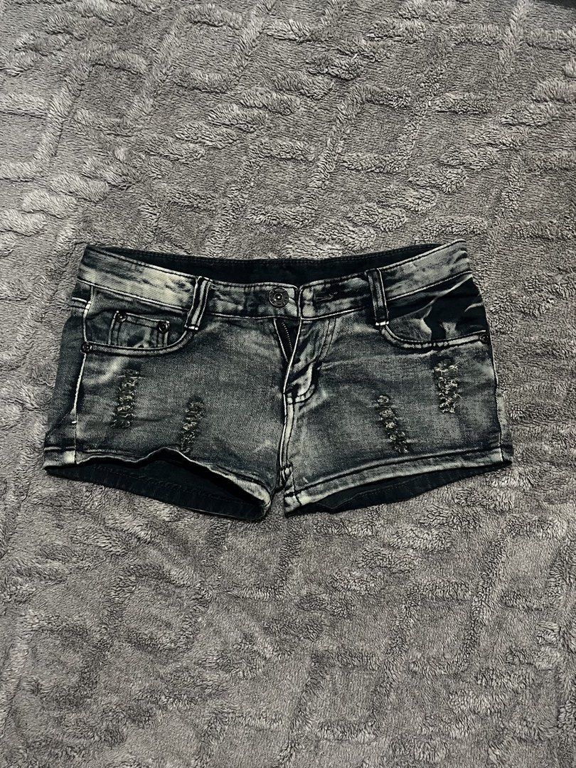 Gray Washed Denim Low Rise Shorts (Category: Shorts) located in Rizal. Submitted by ryaa.x (Listing ID 1431794215, Image 1). Description: Low-rise denim shorts with faded gray wash and distressed details..