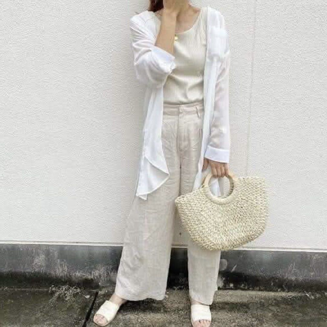 Gu by Uniqlo Kulot Highwaist Linen Pants in Cream Beige S-M Preloved Zara (Kategori: Bawahan) berada di Jakarta Pusat. Dikirim oleh kapallaut (ID iklan 1431756286, Gambar 2). Deskripsi: Nego haluuss, bisa oren. Condition 90% Alasan jual: decluttering kebanyakan celana warna yang sama Gu by Uniqlo Kulot Highwaist Linen Pants in Cream Beige S-M Lp 68-80 p90 Bahan Cutton Linen Super Adem, Lembut Pinggang Karet Warna Super Pekat #uniqlo #linen #GU.