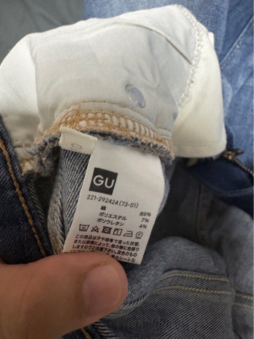 GU Denim Jeans (Category: Jeans) located in San Pedro. Submitted by kitdj (Listing ID 1431660816, Image 3). Description: - GU denim jeans - Light blue wash - Button and zipper closure - Material: Cotton, polyester, and polyurethane blend - Length: Visible in photos - Item number: 227-292424 (73-01).
