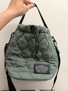 （分類：）位於 。 由 kayeebb2013 提交（商品編號 1431749225，圖片 1）。簡介： 。
