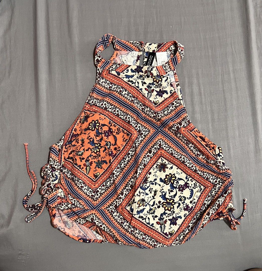H&M Bohemian Top (Category: Others Tops) located in Quezon City. Submitted by arktx (Listing ID 1431693292, Image 1). Description: - Xs to S - Like new - Vgood condition.
