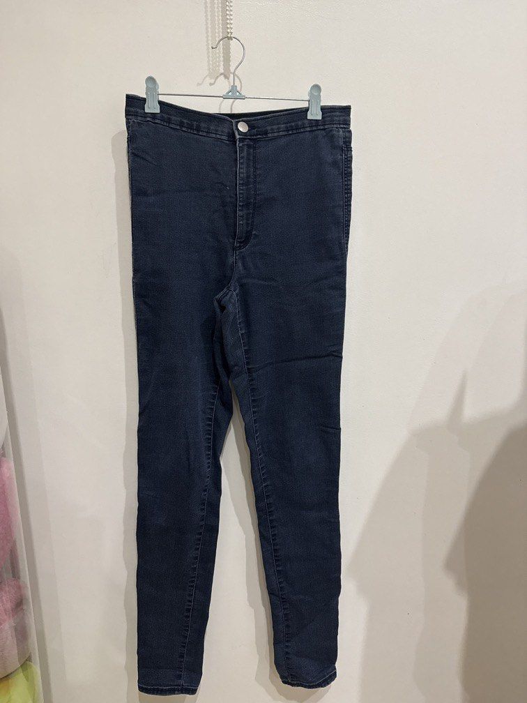 H&M High Waist Jeans (no pockets) (Category: Jeans) located in Quezon City. Submitted by jad__os (Listing ID 1431697235, Image 1). Description: Fits 28-30.