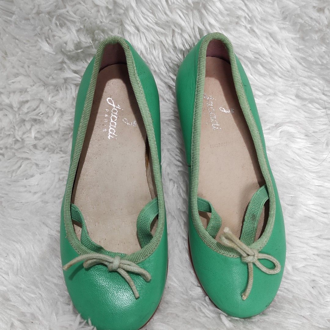 Jacadi Paris Ballet Flats Made in Spain (Category: Babies & Kids Fashion) located in Cainta. Submitted by fukunekojapansurplus (Listing ID 1431675157, Image 2). Description: Jacadi Paris Ballet Flats Kids Made in Spain *signs of use on the toe part *the elastic has stretched out ✨ A quick Yes or No after inquiry is appreciated ✨ 📍 Mayfield Park Residences Felix Ave Cainta 🛵 SF c/o Buyer via Lalamove/JNT/LBC 💰 MOP: GCash ✅ Heads up! Kindly mana