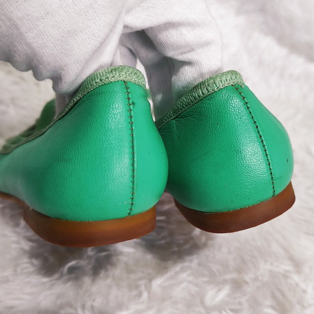 Jacadi Paris Ballet Flats Made in Spain (Category: Babies & Kids Fashion) located in Cainta. Submitted by fukunekojapansurplus (Listing ID 1431675157, Image 3). Description: Jacadi Paris Ballet Flats Kids Made in Spain *signs of use on the toe part *the elastic has stretched out ✨ A quick Yes or No after inquiry is appreciated ✨ 📍 Mayfield Park Residences Felix Ave Cainta 🛵 SF c/o Buyer via Lalamove/JNT/LBC 💰 MOP: GCash ✅ Heads up! Kindly mana