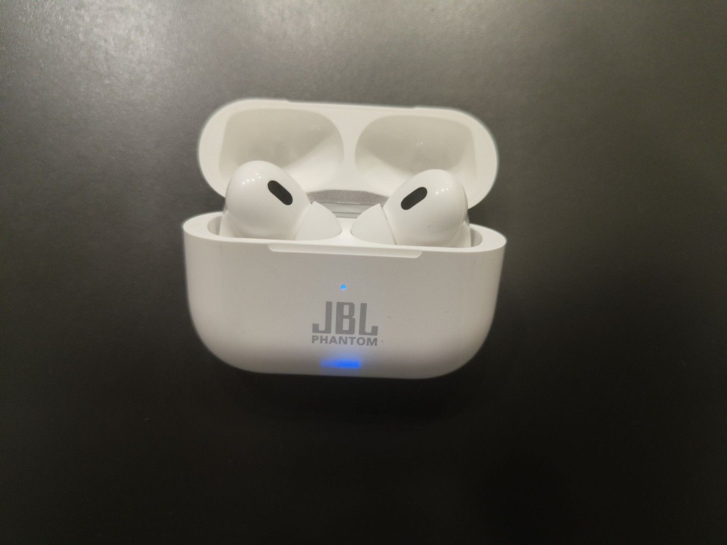 JBL Phantom LP33 Wireless Earbuds