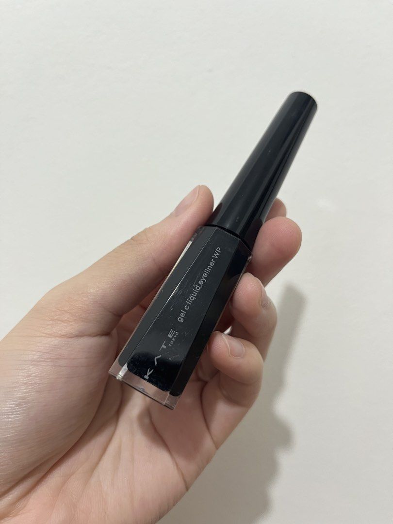 Kate Gel Liquid Eyeliner WP (Category: Makeup) located in San Juan City. Submitted by 1104basics (Listing ID 1431723577, Image 1). Description: - Kate Gel Liquid Eyeliner WP - Shade: BK-1 (Black) - Waterproof formula - Fine tip for precise application - Sleek black tube with clear bottom packaging Swatched only never used on the eyes, bought it for my mom but she never used it Got it from JAPAN .
