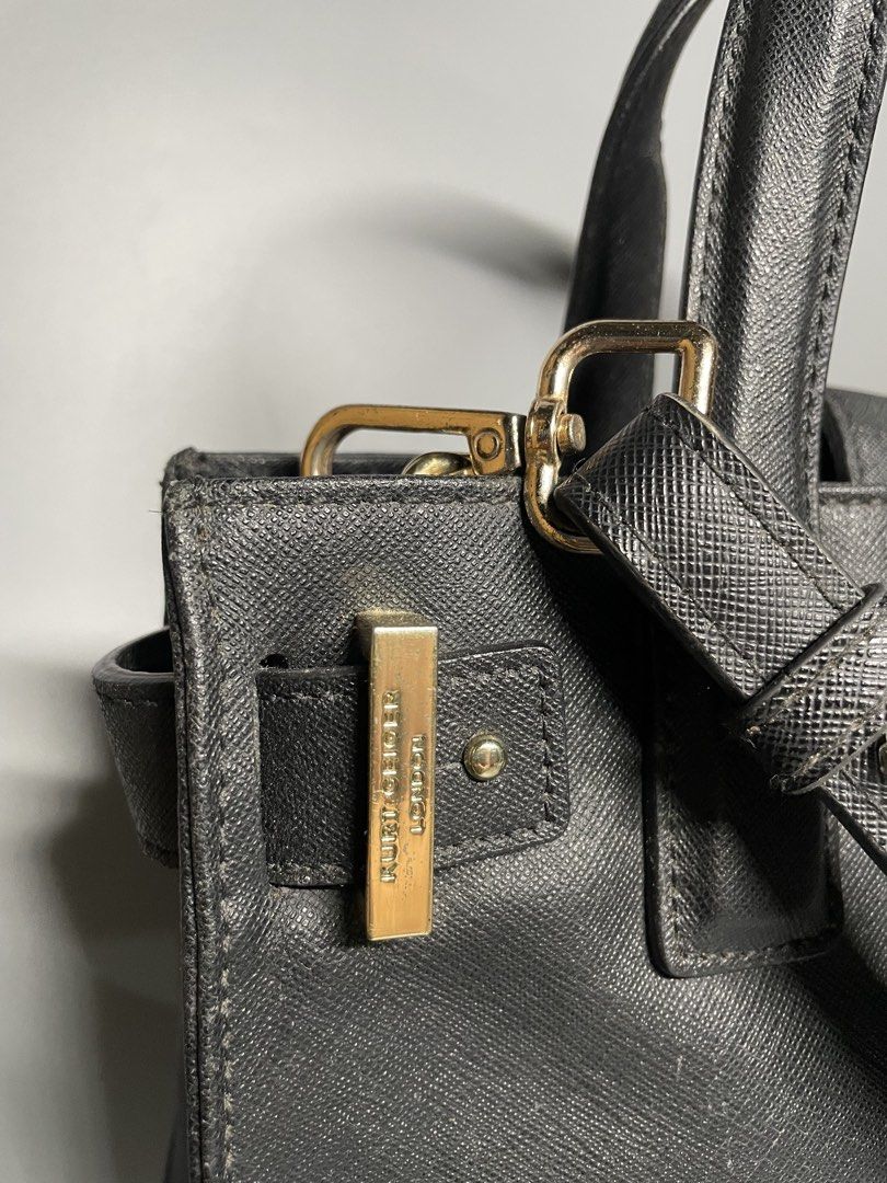 KURT GEIGER crossbody bag (Category: Luxury Bags & Wallets) located in Bulacan. Submitted by theclosetsale.ph (Listing ID 1431788240, Image 3). Description: KURT GEIGER bag in SAFFIANO leather -size small -gold hardwares -can be worn as handbag - crossbody leather strap included -great condition -can fit long wallet, small umbrella, iphone 17pro max -pre-love but well taken cared of Retails at $200 and up Selling low just DM me✨.