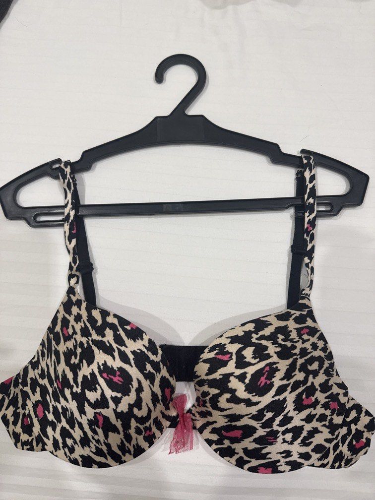 La Senza Animal Print Bra (Category: Undergarments & Loungewear) located in Quezon City. Submitted by jad__os (Listing ID 1431610897, Image 1). Description: Used less than 3x Not super push up Size 36 A .