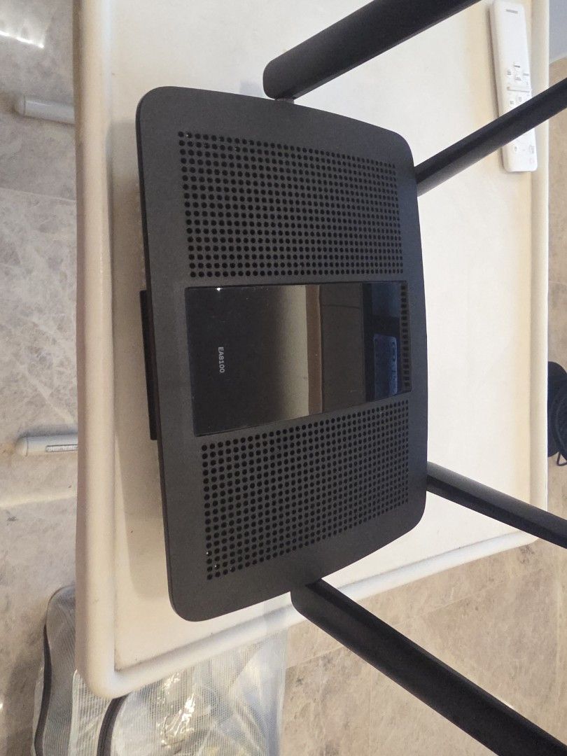 Linksys EA8100 Router453107443292579840