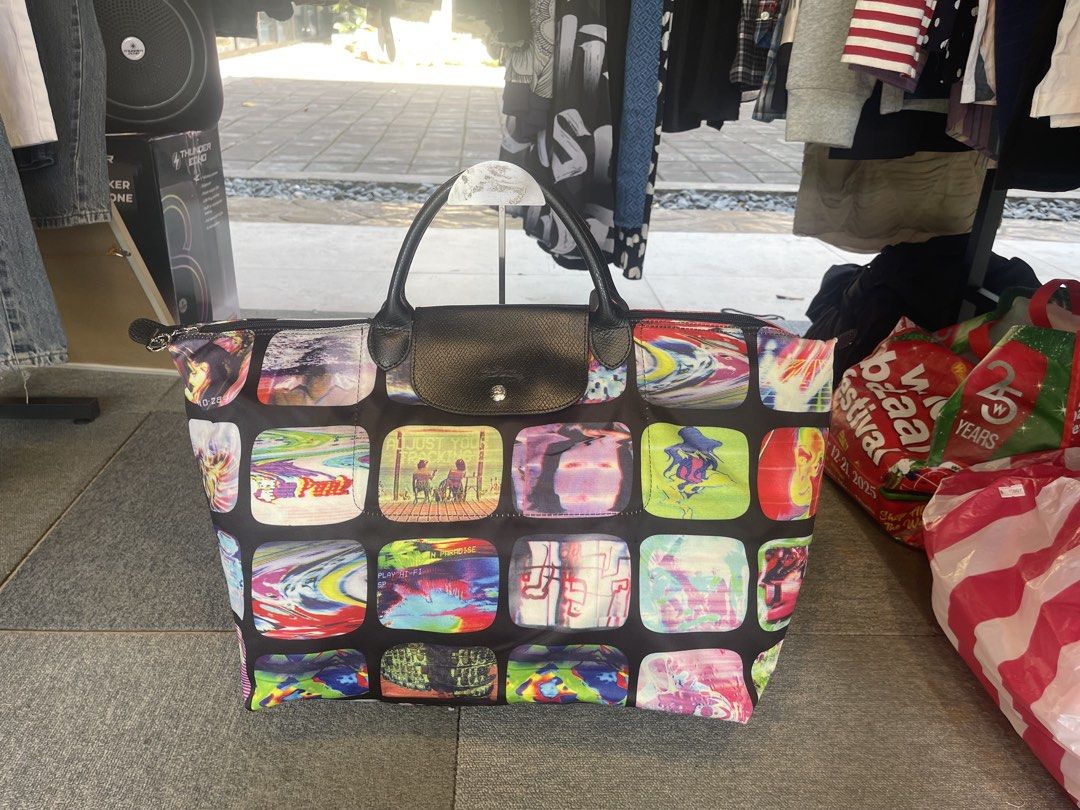 longchamp jeremy scott remote control (Category: Luxury Bags & Wallets) located in Quezon City. Submitted by brandmanila (Listing ID 1431780090, Image 1). Description: .