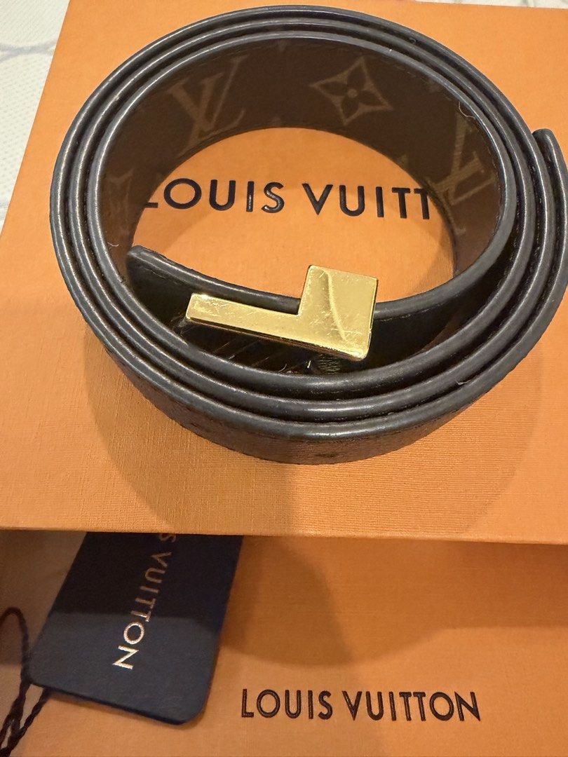 Louis Vuitton Belt (Category: Luxury Accessories) located in Malabon City. Submitted by csd0000 (Listing ID 1431693332, Image 1). Description: - Authentic Louis Vuitton belt - Gold-tone LV buckle - Reversible design: Brown monogram and black leather - Includes original box, dust bag, and tag.