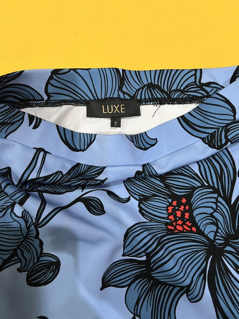 Luxe Floral Print Skirt (Category: Skirts) located in Quezon City. Submitted by mombie888 (Listing ID 1431620609, Image 2). Description: - Floral print skirt - Colors: Blue, black, and red accents - Size 8 - Fitted silhouette - Comfortable waistband - Suitable for casual and semi-formal occasions - used less than 5x - SRP: Php1000 (bought at Dorothy Perkins before) Payment: Gcash or Bpi only Shipping: fee c/o buyer. Grab or Lalmove only. QC locat