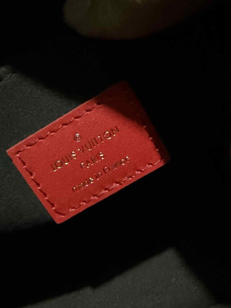 Lv Dauphine (Category: Luxury Bags & Wallets) located in Cabuyao City. Submitted by gerliecloset20243 (Listing ID 1431603764, Image 2). Description: Complete inclusion (replacement dustbag) Date Coded Lightly used Material: Patent Leather and Cowhide Trim Last price upon request Ukay only .