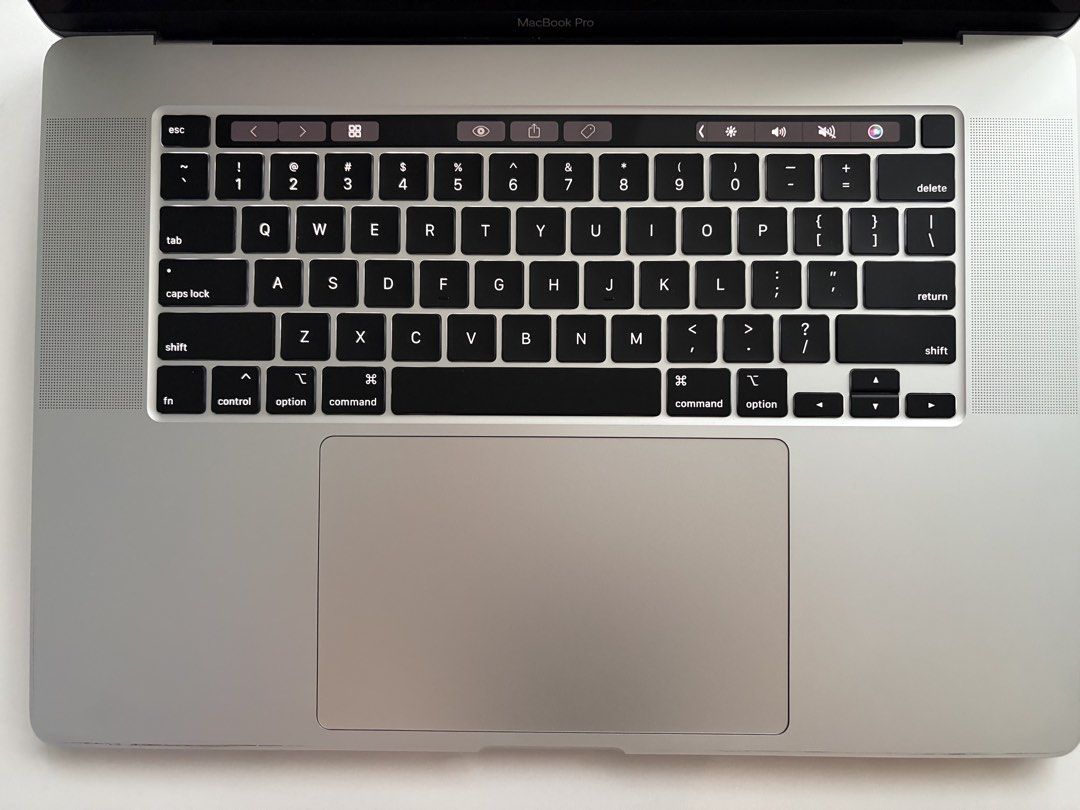 MacBook Pro 16-inch, 2019, Silver454246721253560323