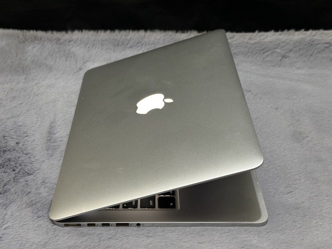 MacBook Pro 2013 8/512 13inch Intel core i5 (Category: Laptops & Notebooks) located in Manila. Submitted by keenan_02 (Listing ID 1431701352, Image 3). Description: 𝐅𝐎𝐑 𝐒𝐀𝐋𝐄 𝐌𝐚𝐜𝐁𝐨𝐨𝐤 𝐏𝐫𝐨 𝟐𝟎𝟏𝟑 𝟖/𝟓𝟏𝟐 𝟏𝟑𝐢𝐧𝐜𝐡 𝐈𝐧𝐭𝐞𝐥 𝐂𝐨𝐫𝐞 𝐢𝟓 𝐂𝐨𝐧𝐝𝐢𝐭𝐢𝐨𝐧 : used 𝐏𝐫𝐨𝐜𝐞𝐬𝐬𝐨𝐫 : 2.6 GHz Dual-Core Intel Core i5 𝐆𝐫𝐚𝐩𝐡𝐢𝐜𝐬 : Intel Iris 1536 MB 𝐌𝐞𝐦𝐨𝐫𝐲 : 8 GB RAM 𝐒𝐭𝐨𝐫𝐚𝐠𝐞 : 512 GB 𝐂𝐨𝐥𝐨𝐫 : Silver 𝐌𝐚�