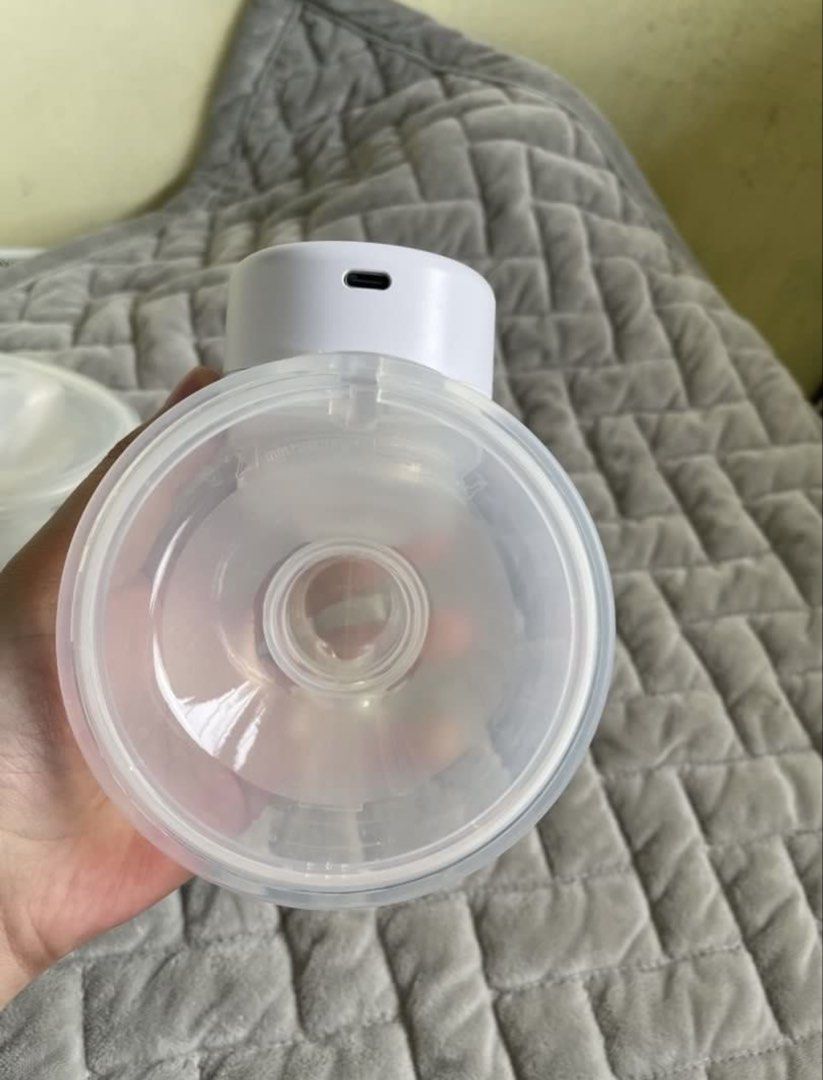 Mama's Choice Wearable Breast Pump - 1 pc (Category: Breastfeeding & Bottle Feeding) located in Taguig. Submitted by mstyphoon (Listing ID 1431601288, Image 2). Description: Mama's Choice Wearable Electric Breast Pump (1pc only) - No issue but no charger included (Type C) - Working as intended - May have yellowish color on cup - Free 24mm Flange RFS: No longer in use 📍 Western Bicutan, Taguig.