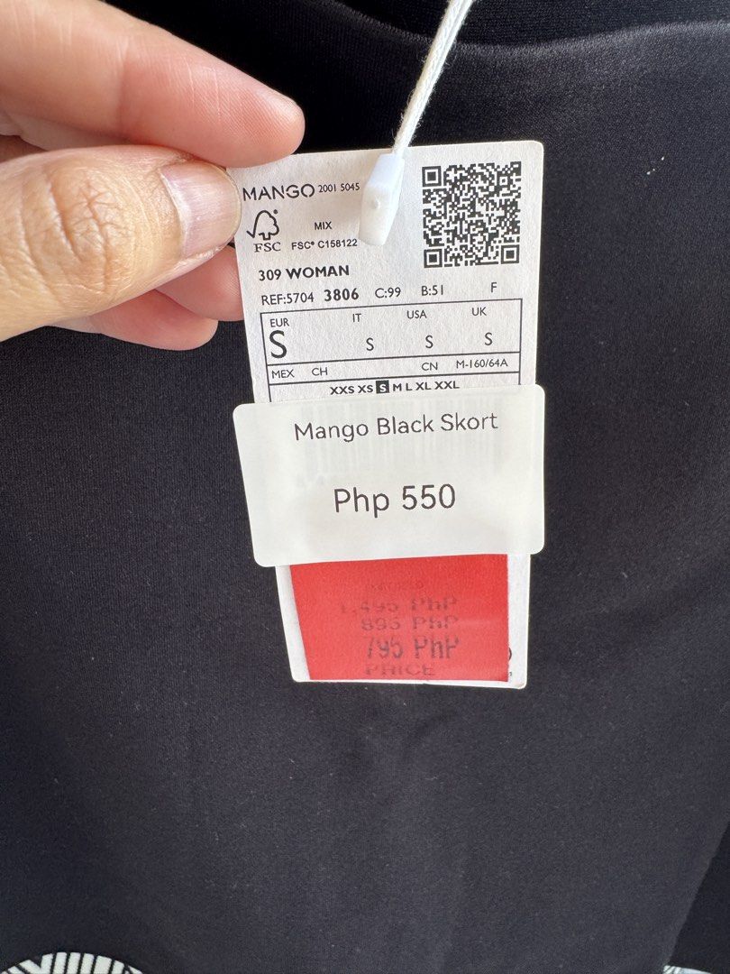 Mango Skorts (Category: Other Bottoms) located in Cavite. Submitted by chaidc (Listing ID 1431668597, Image 2). Description: Brand: Mango Size: Small Black Skort.