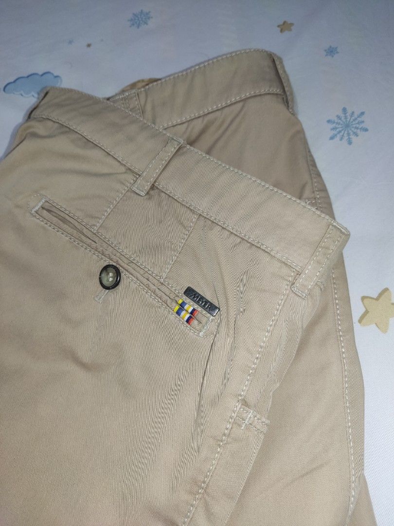 Premium Trousers Chino Khaki jeans pants Meyer Bonn (Category: Chinos) located in Manila. Submitted by jackieee_petra (Listing ID 1431580276, Image 3). Description: Authentic MEYER Bonn Chino Premium Luxury Trousers [ Model: 1-3105/34 ] MEYER Bonn Premium Chino Trousers Premium Trousers European brand known for high premium quality materials and clean tailoring. Originally bought for 195€ in Netherlands 🇳🇱 (13,600+ php) 📌Selling price: 4,500ph