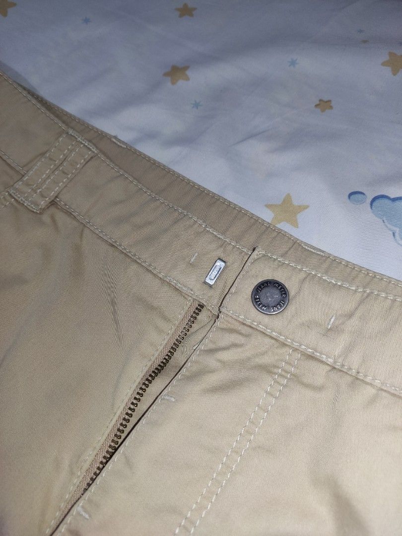 Premium Trousers Chino Khaki jeans pants Meyer Bonn (Category: Chinos) located in Manila. Submitted by jackieee_petra (Listing ID 1431580276, Image 2). Description: Authentic MEYER Bonn Chino Premium Luxury Trousers [ Model: 1-3105/34 ] MEYER Bonn Premium Chino Trousers Premium Trousers European brand known for high premium quality materials and clean tailoring. Originally bought for 195€ in Netherlands 🇳🇱 (13,600+ php) 📌Selling price: 4,500ph