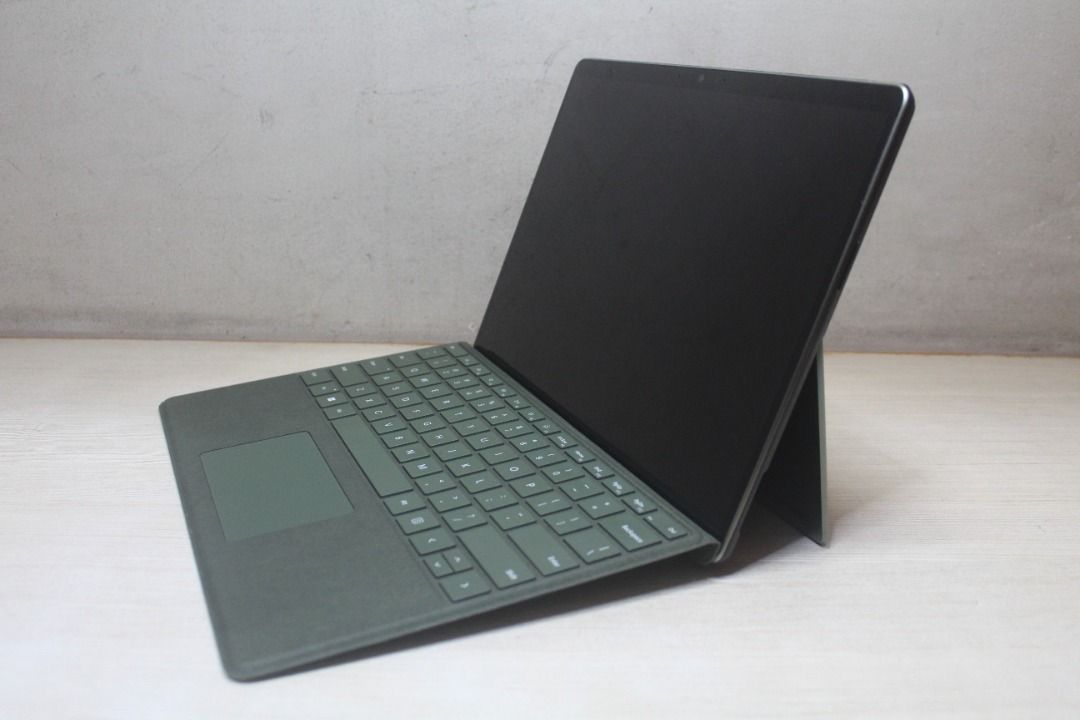 Microsoft surface pro 9 i7 1255u Ram 16gb SSD 1TB Tablet pc (Category: Laptops & Notebooks) located in Pasay City. Submitted by Rsgadgets (Listing ID 1431608638, Image 3). Description: 𝗗𝗶𝘀𝗰𝗼𝘂𝗻𝘁 𝟱𝟬% 𝗦𝗦𝗗 𝟭𝗧𝗕 𝗶𝟳 𝗺𝗶𝗰𝗿𝗼𝘀𝗼𝗳𝘁 𝘀𝘂𝗿𝗳𝗮𝗰𝗲 𝗽𝗿𝗼 𝟵 Microsoft surface pro 9 Platinum i7 SSD 1TB - 2ND HAND our price now 48k only Mall price 100k -RAM 16GB + SSD 1TB -2.8k resolution + Backlit keys -2IN1 -Long Battery life -Top of 