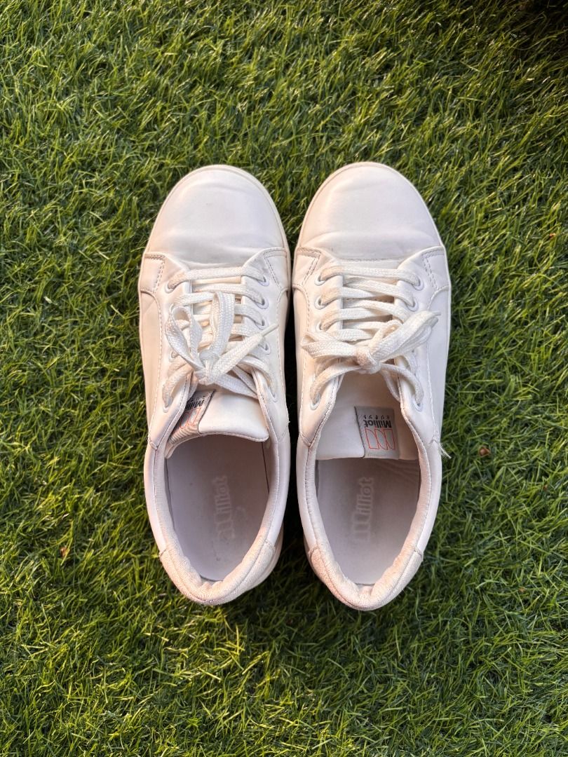 Milliot White Shoes (Category: Sneakers) located in Kuala Lumpur. Submitted by avsixl (Listing ID 1431663757, Image 1). Description: EU38 used (6/10) *please refer to pictures for the condition - 📍 COD @ KL or Seri Kembangan.