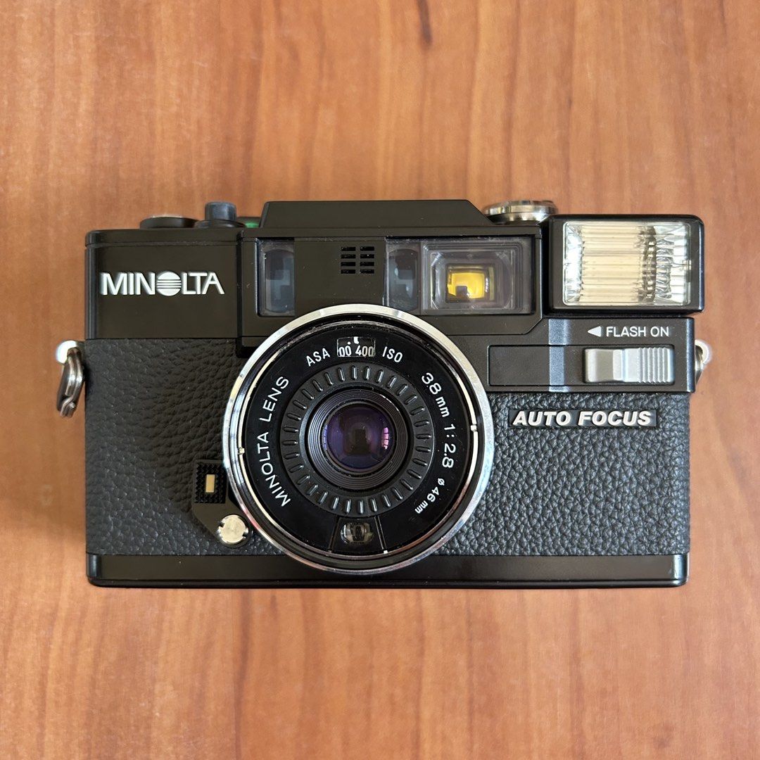 Minolta Hi-Matic AF-D film camera (Category: Cameras) located in Las Pinas. Submitted by pl4y_it_4g4in (Listing ID 1431622982, Image 1). Description: Used No issue Tested battery and dummy film only No sample photos Pls check posted photos With battery only .