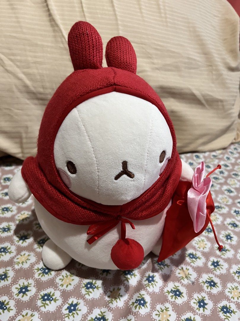 Molang RED (Category: Designer & Blind Box Toys) located in Paranaque City. Submitted by bonsaiart (Listing ID 1431692354, Image 1). Description: Pre owned Good condition 580(fixed)+ sf Payment first policy (gcash/ paymaya) Shipping ONLY (J&t) NO TO COD NO TO MEETUP NO TO COP (LBC).